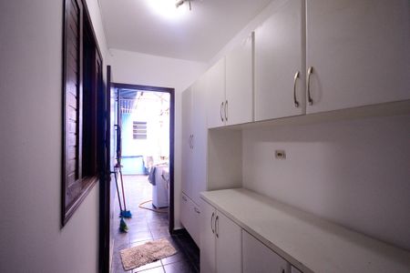 Casa à venda com 300m², 4 quartos e 4 vagasÁrea de Serviço 