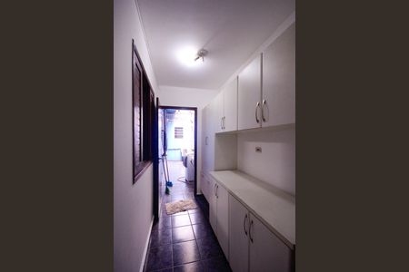 Casa à venda com 300m², 4 quartos e 4 vagasÁrea de Serviço 