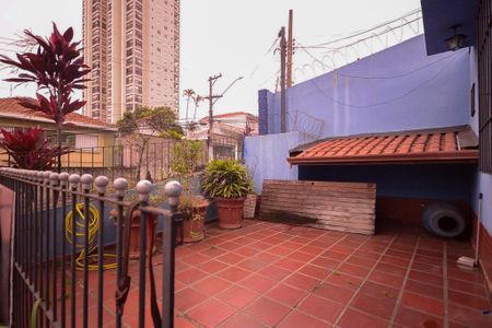 Casa à venda com 300m², 4 quartos e 4 vagasJardim de entrada 