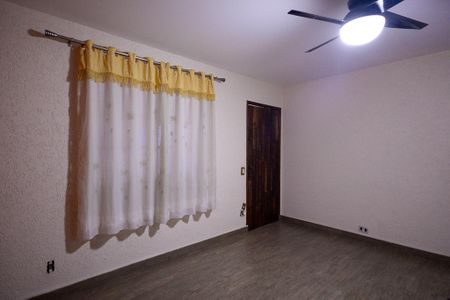 Casa à venda com 300m², 4 quartos e 4 vagasSala 2