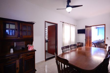 Casa à venda com 300m², 4 quartos e 4 vagasSala de Jantar 