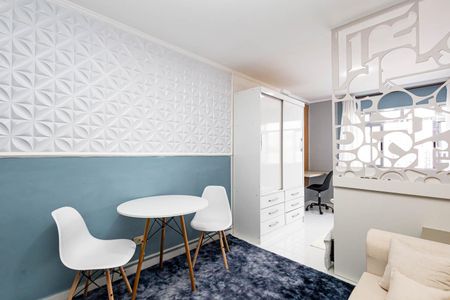 Studio à venda com 28m², 1 quarto e sem vagaSala