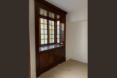 Casa à venda com 300m², 3 quartos e 2 vagas