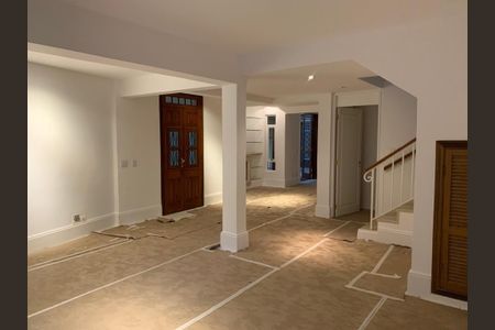 Casa à venda com 300m², 3 quartos e 2 vagas