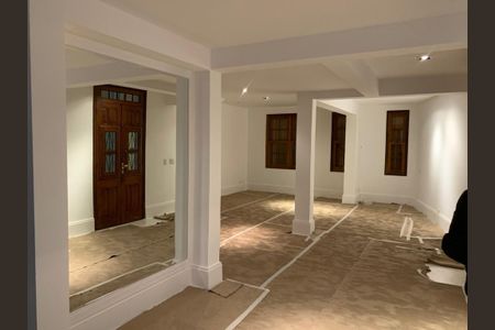 Casa à venda com 300m², 3 quartos e 2 vagas