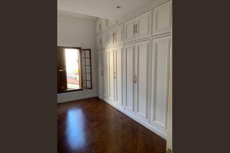 Casa à venda com 300m², 3 quartos e 2 vagas