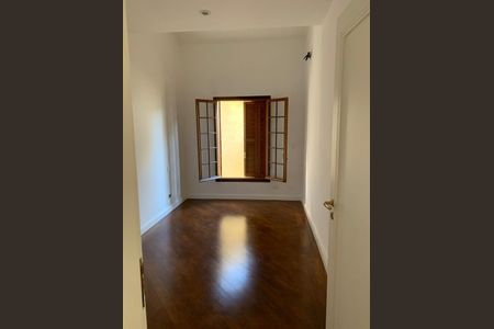 Casa à venda com 300m², 3 quartos e 2 vagas