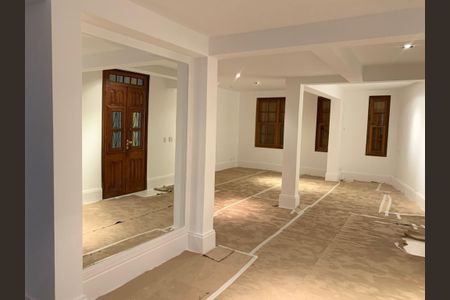 Casa à venda com 300m², 3 quartos e 2 vagas