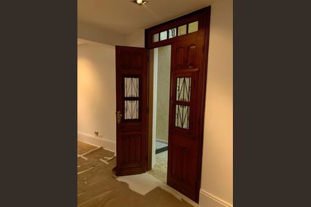 Casa à venda com 300m², 3 quartos e 2 vagas