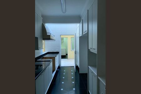 Casa à venda com 300m², 3 quartos e 2 vagas