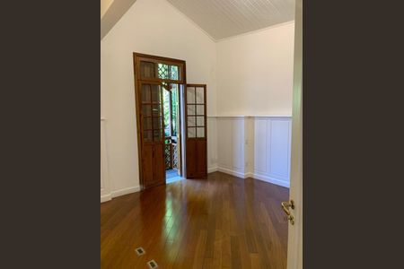 Casa à venda com 300m², 3 quartos e 2 vagas