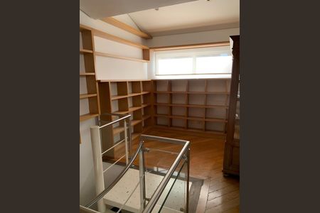 Casa à venda com 300m², 3 quartos e 2 vagas