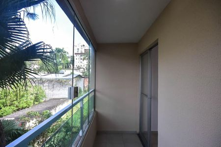Apartamento à venda com 53m², 2 quartos e 1 vaga Apartamento à venda com 53m², 2 quartos e 1 vagaVaranda