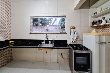Casa à venda com 300m², 3 quartos e 3 vagas Casa à venda com 300m², 3 quartos e 3 vagasCozinha