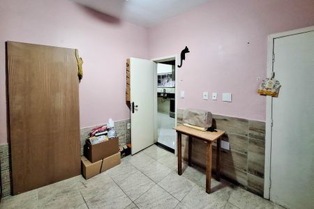 Casa à venda com 300m², 3 quartos e 3 vagas Casa à venda com 300m², 3 quartos e 3 vagasSuíte 2