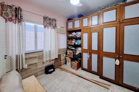 Casa à venda com 300m², 3 quartos e 3 vagas Casa à venda com 300m², 3 quartos e 3 vagasSuíte 2