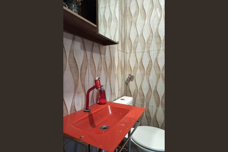 Casa à venda com 300m², 3 quartos e 3 vagas Casa à venda com 300m², 3 quartos e 3 vagasBanheiro da Suíte 1