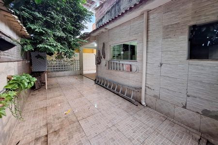 Casa à venda com 300m², 3 quartos e 3 vagas Casa à venda com 300m², 3 quartos e 3 vagasQuintal