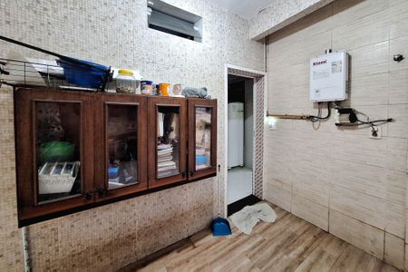 Casa à venda com 300m², 3 quartos e 3 vagas Casa à venda com 300m², 3 quartos e 3 vagasÁrea de Serviço
