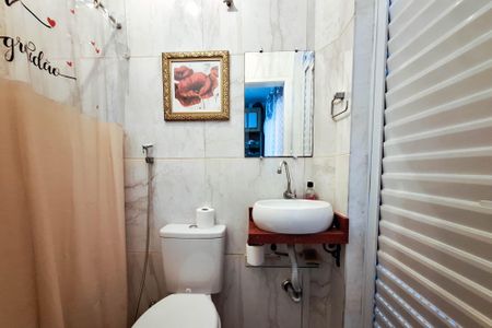 Casa à venda com 300m², 3 quartos e 3 vagas Casa à venda com 300m², 3 quartos e 3 vagasBanheiro da Suíte 2