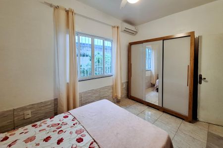 Casa à venda com 300m², 3 quartos e 3 vagas Casa à venda com 300m², 3 quartos e 3 vagasSuíte 1