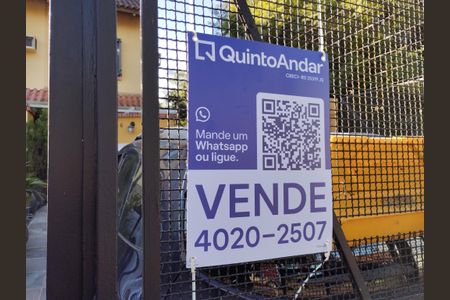 Casa à venda com 95m², 3 quartos e 2 vagas Casa à venda com 95m², 3 quartos e 2 vagasPlaquinha