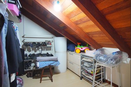 Casa à venda com 95m², 3 quartos e 2 vagasSuíte Closet 