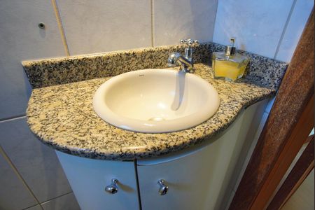 Casa à venda com 95m², 3 quartos e 2 vagasBanheiro da Suíte 