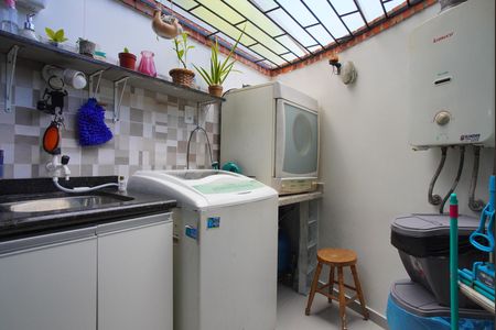 Casa à venda com 95m², 3 quartos e 2 vagasÁrea de Serviço