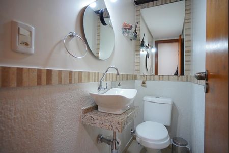 Casa à venda com 95m², 3 quartos e 2 vagasLavabo