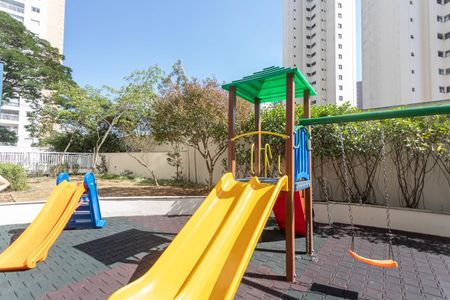 Apartamento à venda com 82m², 3 quartos e 2 vagasÁrea comum - Playground