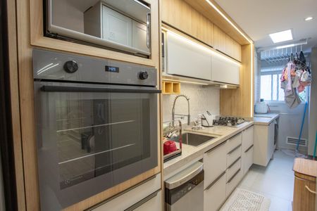 Apartamento à venda com 82m², 3 quartos e 2 vagasCozinha
