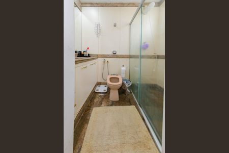 Apartamento à venda com 70m², 2 quartos e 2 vagas Apartamento à venda com 70m², 2 quartos e 2 vagasBanheiro suíte