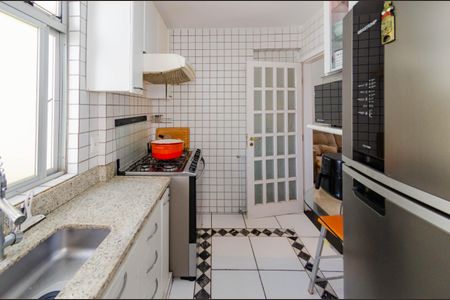 Apartamento à venda com 70m², 2 quartos e 2 vagas Apartamento à venda com 70m², 2 quartos e 2 vagasCozinha