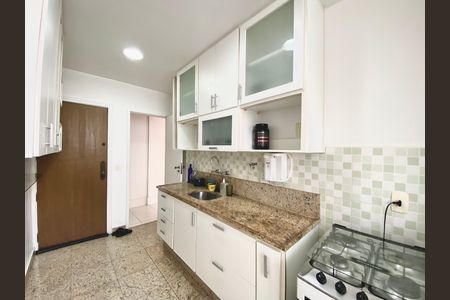 Apartamento para alugar com 110m², 2 quartos e 2 vagasCozinha