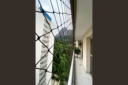 Apartamento para alugar com 110m², 2 quartos e 2 vagasVaranda