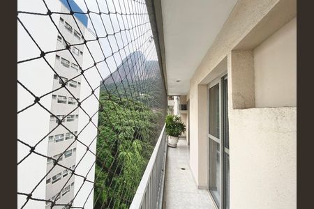 Apartamento para alugar com 110m², 2 quartos e 2 vagasVaranda