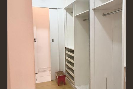 Apartamento para alugar com 110m², 2 quartos e 2 vagasCloset da suíte