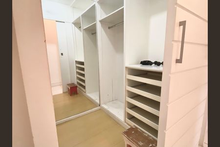Apartamento para alugar com 110m², 2 quartos e 2 vagasCloset da suíte
