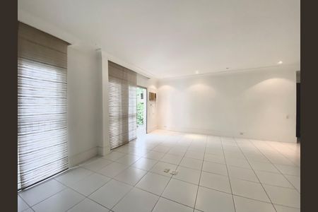 Apartamento para alugar com 110m², 2 quartos e 2 vagasSala