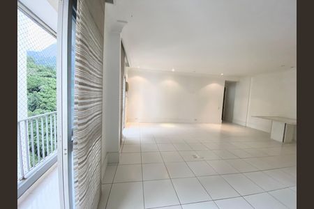Apartamento para alugar com 110m², 2 quartos e 2 vagasSala