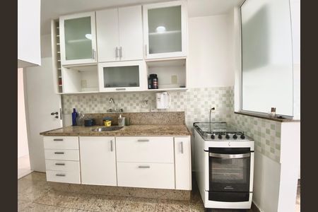 Apartamento para alugar com 110m², 2 quartos e 2 vagasCozinha