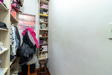 Casa à venda com 204m², 5 quartos e 4 vagasQuarto 1 - Closet