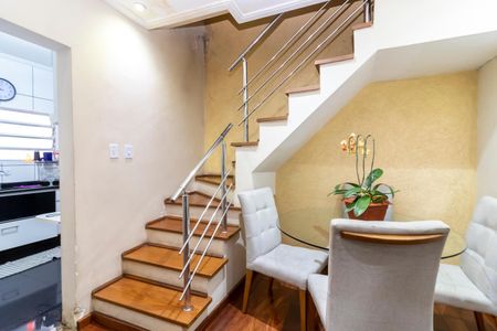 Casa à venda com 204m², 5 quartos e 4 vagasSala