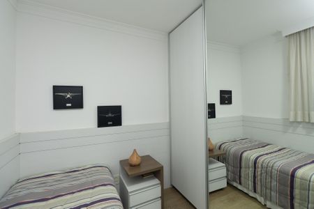 Apartamento à venda com 87m², 3 quartos e 1 vagaQuarto 2