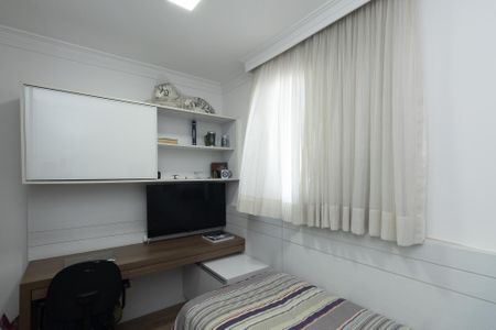 Apartamento à venda com 87m², 3 quartos e 1 vagaQuarto 2