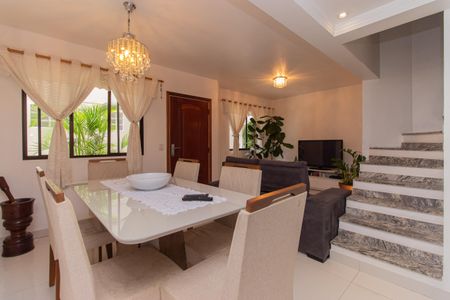 Casa de condomínio à venda com 84m², 3 quartos e 2 vagasSala