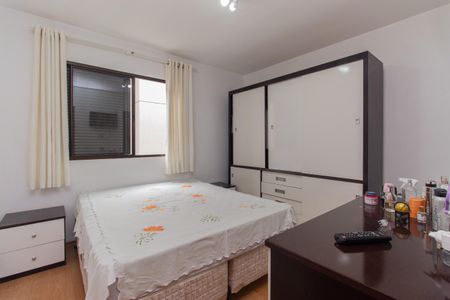 Casa de condomínio à venda com 84m², 3 quartos e 2 vagasSuíte