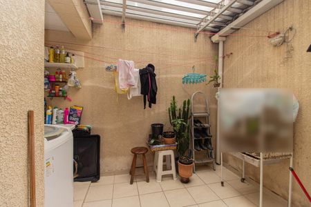 Casa de condomínio à venda com 84m², 3 quartos e 2 vagasÁrea de Serviço