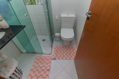 Casa de condomínio à venda com 84m², 3 quartos e 2 vagasBanheiro da Suíte